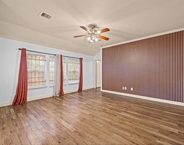8421 Lawler Street - Photo Thumbnail 8