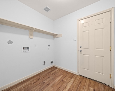 8421 Lawler Street - Photo Thumbnail 30