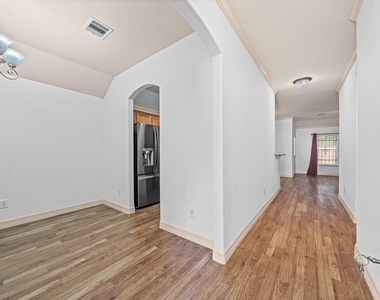 8421 Lawler Street - Photo Thumbnail 4