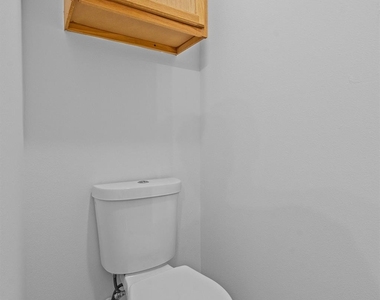 8421 Lawler Street - Photo Thumbnail 20