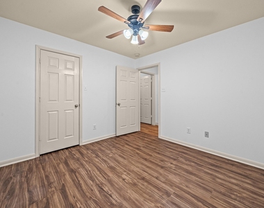 8421 Lawler Street - Photo Thumbnail 28