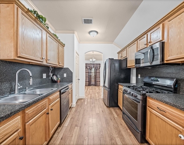 8421 Lawler Street - Photo Thumbnail 12