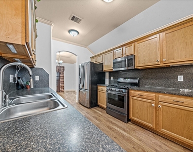 8421 Lawler Street - Photo Thumbnail 13