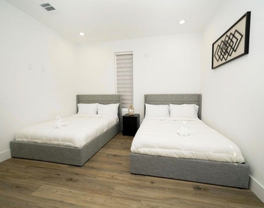 4607 Edmund Street - Photo Thumbnail 17