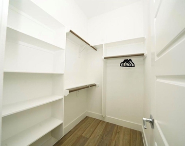 4607 Edmund Street - Photo Thumbnail 9