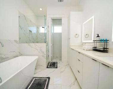 4607 Edmund Street - Photo Thumbnail 11
