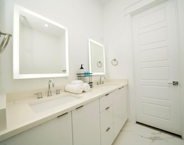 4607 Edmund Street - Photo Thumbnail 13
