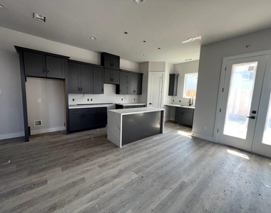6405 Sidney Street - Photo Thumbnail 6