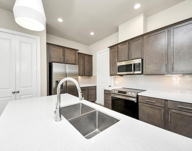 5908 Jasper Jones Way - Photo Thumbnail 8