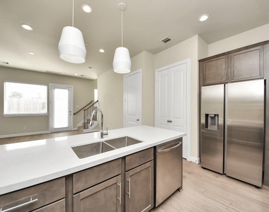 5908 Jasper Jones Way - Photo Thumbnail 10
