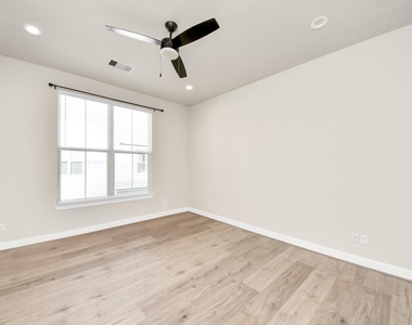 5908 Jasper Jones Way - Photo Thumbnail 14