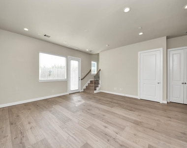 5908 Jasper Jones Way - Photo Thumbnail 6