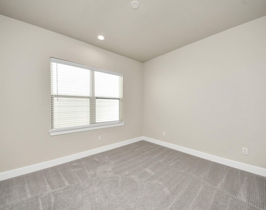 5908 Jasper Jones Way - Photo Thumbnail 20