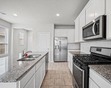 25727 Boxwood Hedge Ln - Photo Thumbnail 4