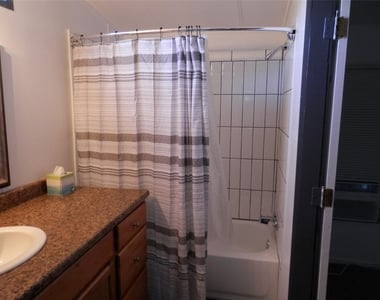 800 29th Street - Photo Thumbnail 5