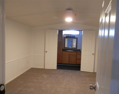 800 29th Street - Photo Thumbnail 2