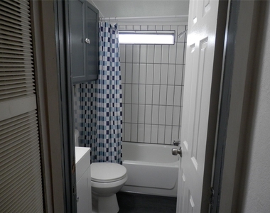 800 29th Street - Photo Thumbnail 12