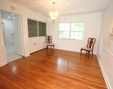3407 Wentworth Street - Photo Thumbnail 3