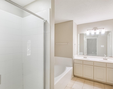 5626 Calm Court - Photo Thumbnail 21