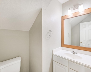 5626 Calm Court - Photo Thumbnail 15