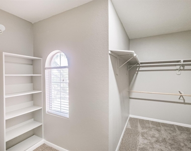 5626 Calm Court - Photo Thumbnail 24