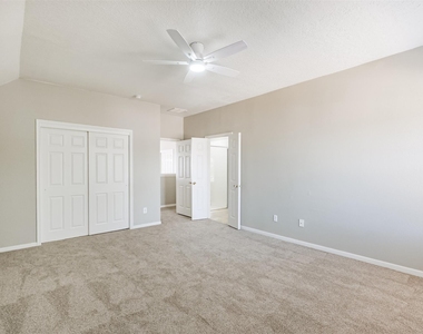 5626 Calm Court - Photo Thumbnail 20