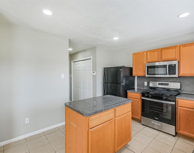 5626 Calm Court - Photo Thumbnail 12