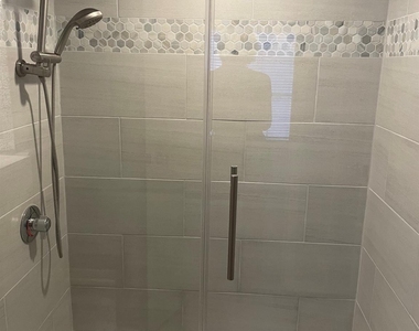 3150 Walnut Bend Lane - Photo Thumbnail 7