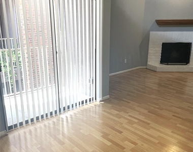 3150 Walnut Bend Lane - Photo Thumbnail 2
