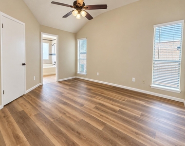 22907 River Birch Drive - Photo Thumbnail 7