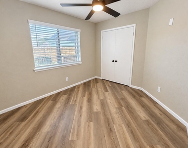 22907 River Birch Drive - Photo Thumbnail 6