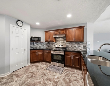 18126 Brightwood Park Lane - Photo Thumbnail 21