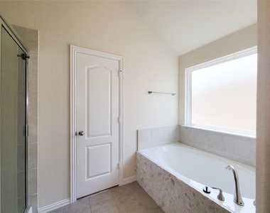 5106 Eagle Falls Lane - Photo Thumbnail 31
