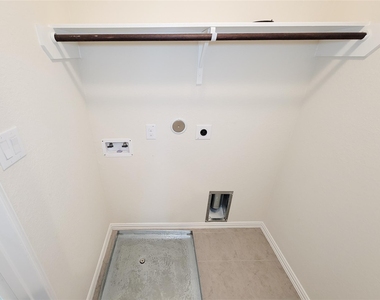 5106 Eagle Falls Lane - Photo Thumbnail 43