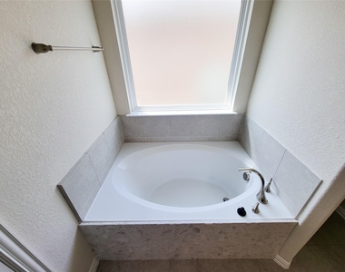 5106 Eagle Falls Lane - Photo Thumbnail 33