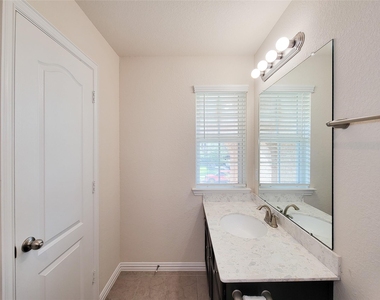 5106 Eagle Falls Lane - Photo Thumbnail 42