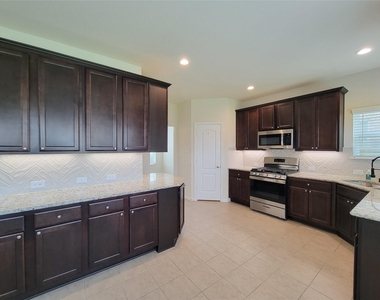 5106 Eagle Falls Lane - Photo Thumbnail 14