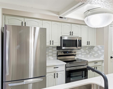 14435 Still Meadow Drive - Photo Thumbnail 22
