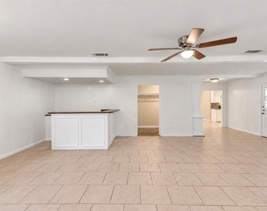 946 Francitas Drive - Photo Thumbnail 13