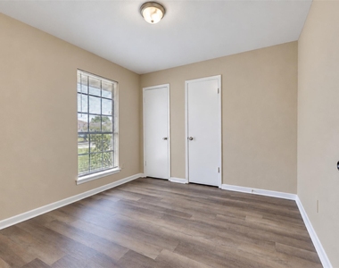 946 Francitas Drive - Photo Thumbnail 10