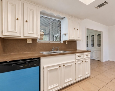 946 Francitas Drive - Photo Thumbnail 6