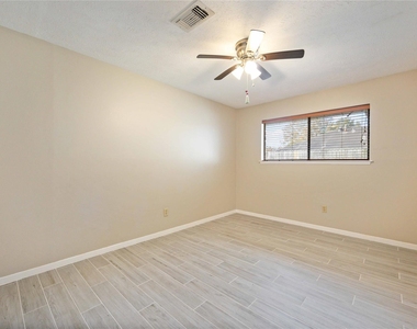 21214 Park Bend Drive - Photo Thumbnail 20
