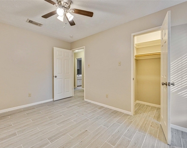 21214 Park Bend Drive - Photo Thumbnail 24