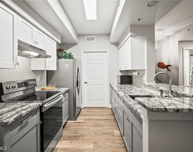 4665 Saint Croix Lane - Photo Thumbnail 6