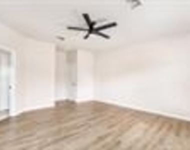 322 Carlos Leal Drive - Photo Thumbnail 19
