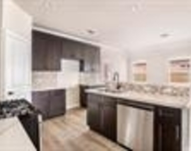 322 Carlos Leal Drive - Photo Thumbnail 8