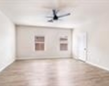 322 Carlos Leal Drive - Photo Thumbnail 14