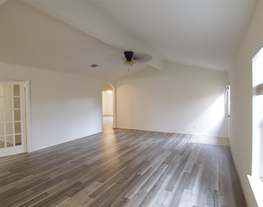 20910 Mount Bauer Drive - Photo Thumbnail 3