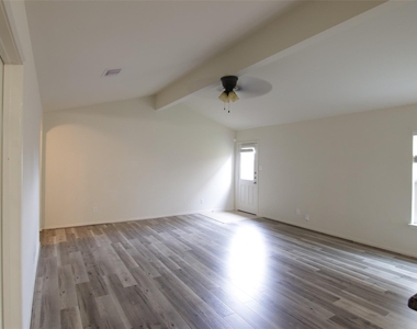 20910 Mount Bauer Drive - Photo Thumbnail 5