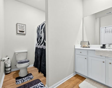 8215 Vanilla Orchid Drive - Photo Thumbnail 25